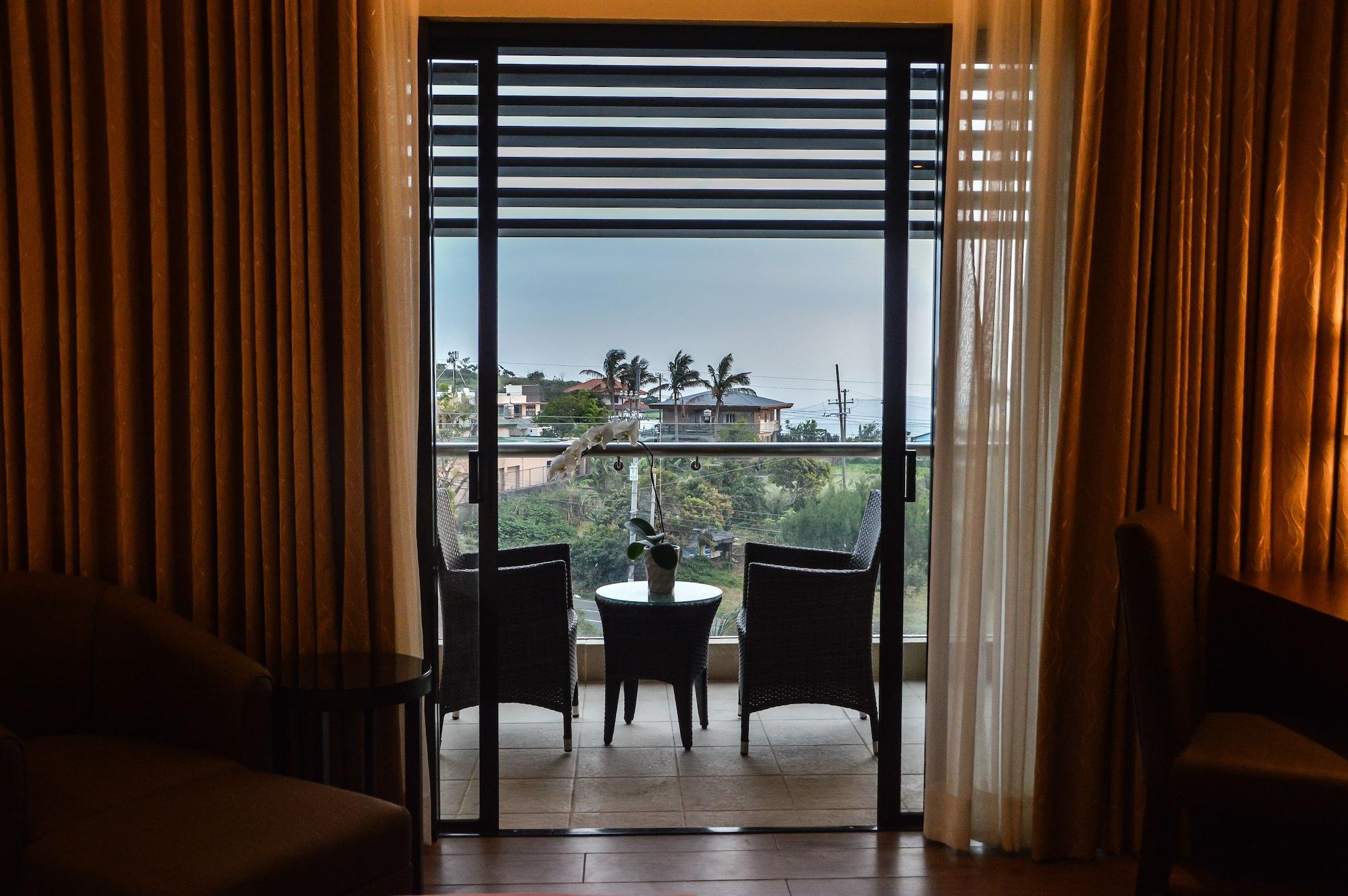 Hotel Monticello Tagaytay 4*