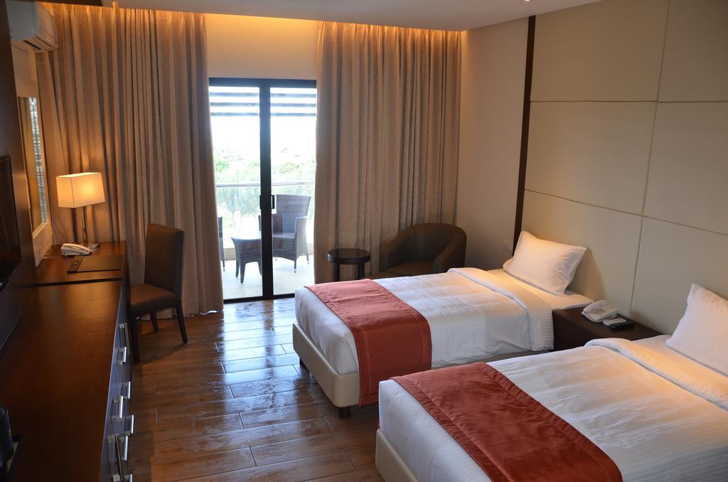 Monticello Tagaytay Hotel